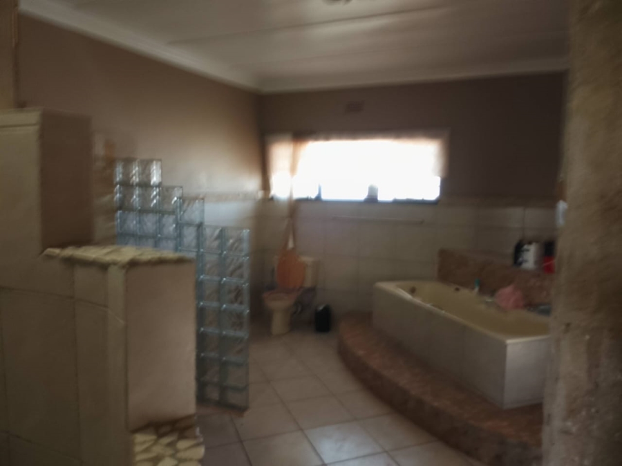 4 Bedroom Property for Sale in Bultfontein Free State